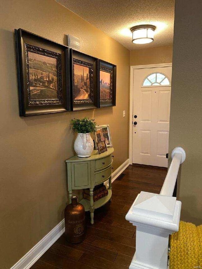 908 Woodland Dr, Maryville, IL 62062 - photo 4