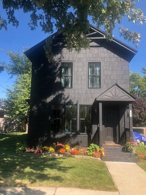 103 Beech St E, Three Oaks, MI 49128 - photo 2