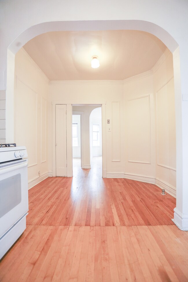 2113 N Mozart St unit 1N, Chicago, IL 60647 - photo 5