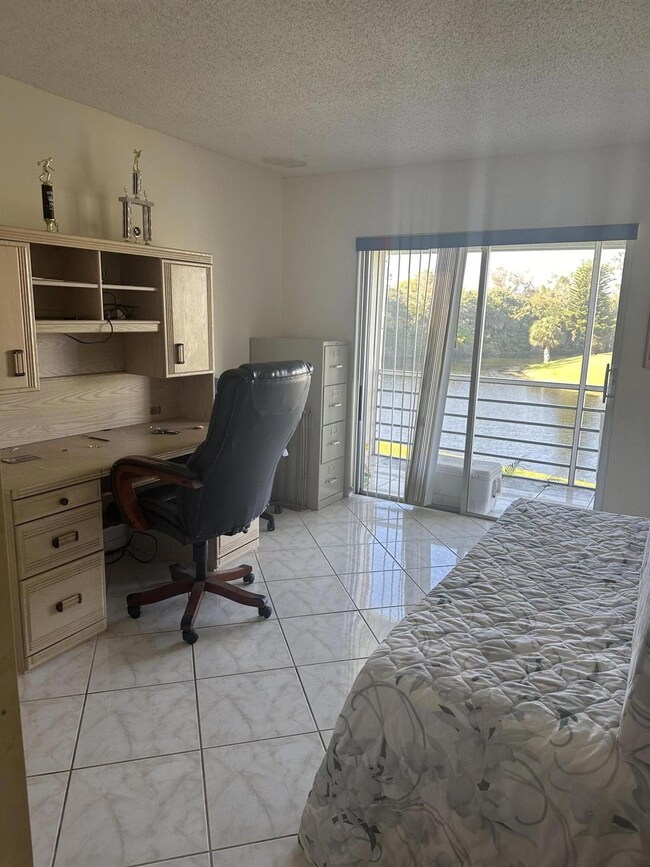 88 Camden E unit D, West Palm Beach, FL 33417 - photo 7