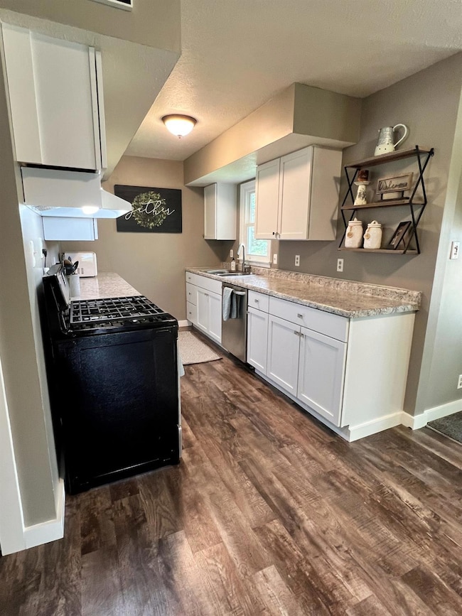 1809 N Lofgren Rd, Rolling Prairie, IN 46371 - photo 4