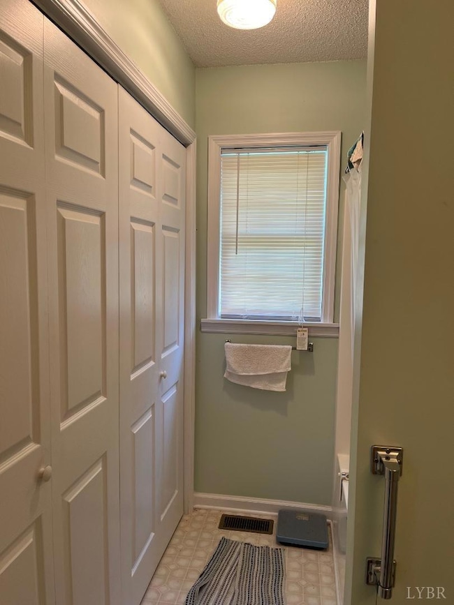 7084 Hunting Creek Rd, Nathalie, VA 24577 - photo 7