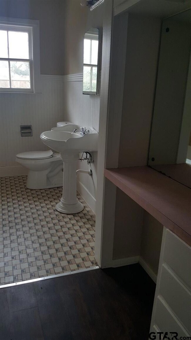 1919 1919 S Talley, Tyler, TX 75701 - photo 4