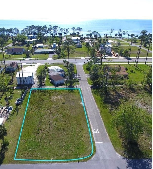 Large Corner Lot One Block to St Joseph Bay...