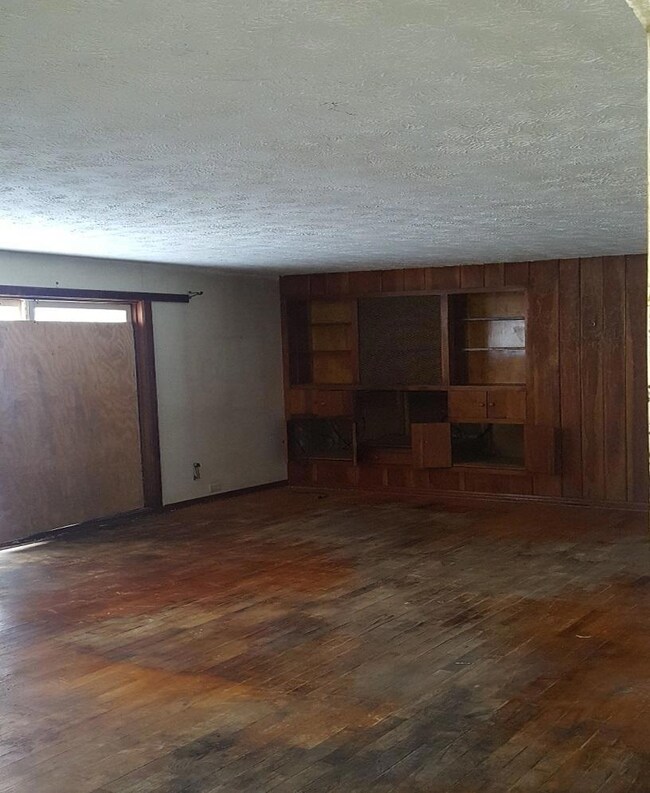 MLS Livingroom