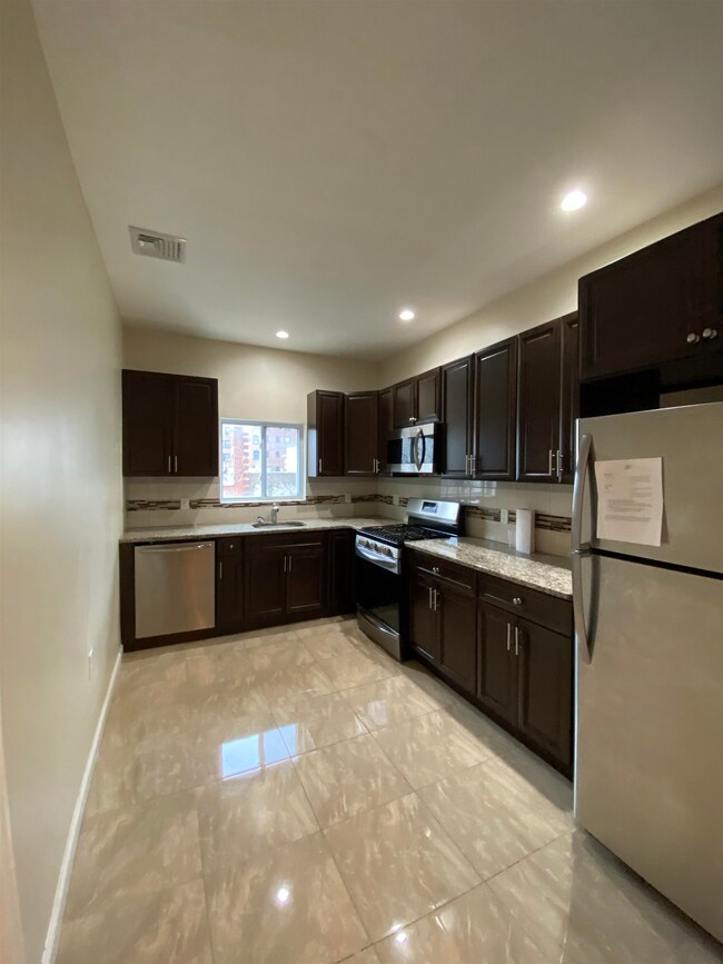 424 67th St unit 2nd Floor, West New York, NJ 07093 - photo 3