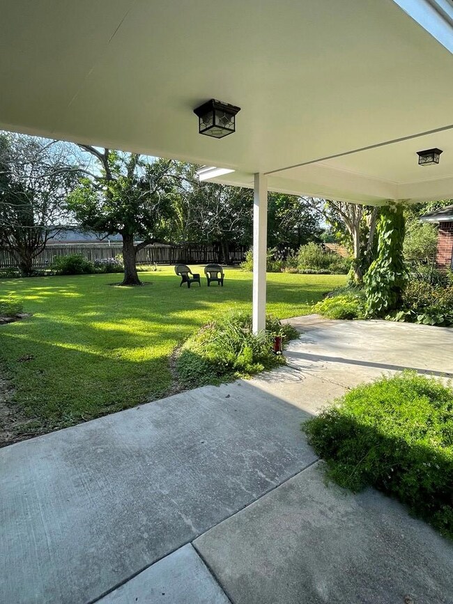 3953 Cr 106, Bay City, TX 77414 - photo 3