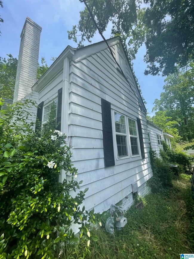 812 Forrest Dr, Birmingham, AL 35209 - photo 2