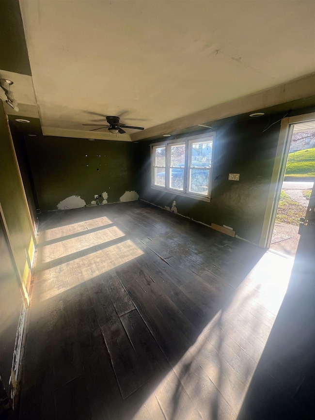 453 Linden Cir, Huntington, WV 25705 - photo 6