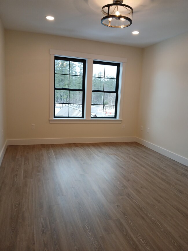 239 Skimobile Rd unit 306, Conway, NH 03860 - photo 2