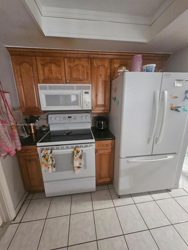 5010 NW 51st Ct, Tamarac, FL 33319 - photo 6