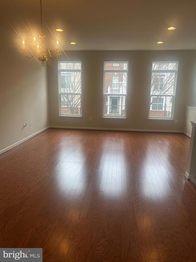 8305 Gibbs Way, Hyattsville, MD 20785 - photo 7