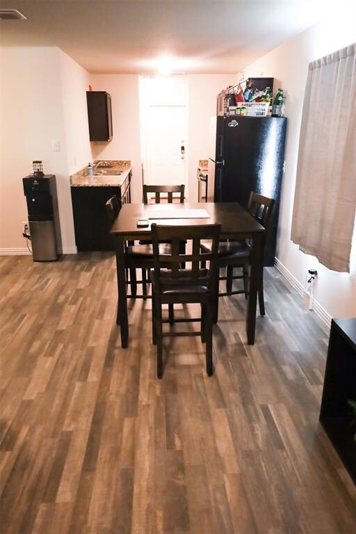 407 Royal St, Cleburne, TX 76031 - photo 6