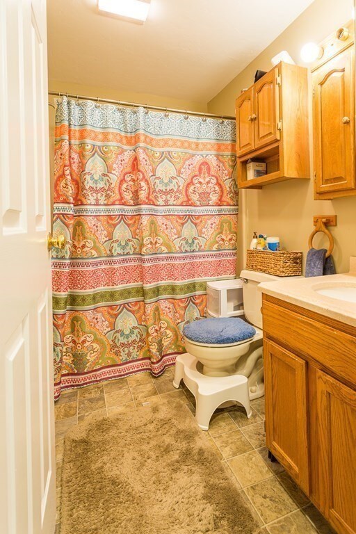 173 Berry Corner Rd, Charlton, MA 01507 - photo 5