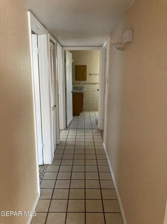 10429 Birthstone Dr, El Paso, TX 79925 - photo 7