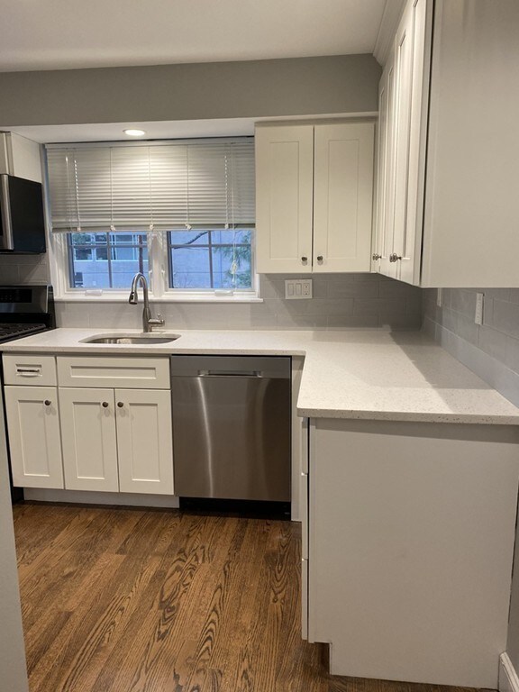 37 Linden St unit 18, Wellesley, MA 02482 - photo 4