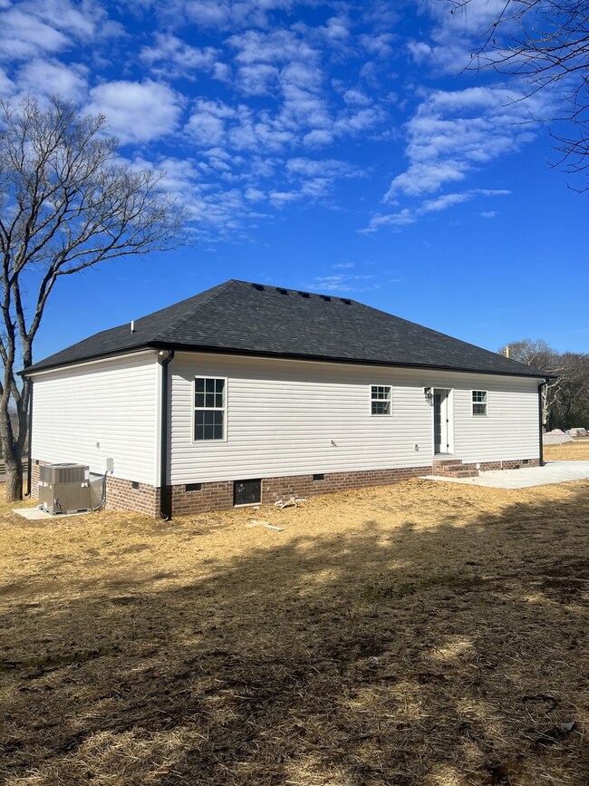 260 Snell Rd, Shelbyville, TN 37160 - photo 5