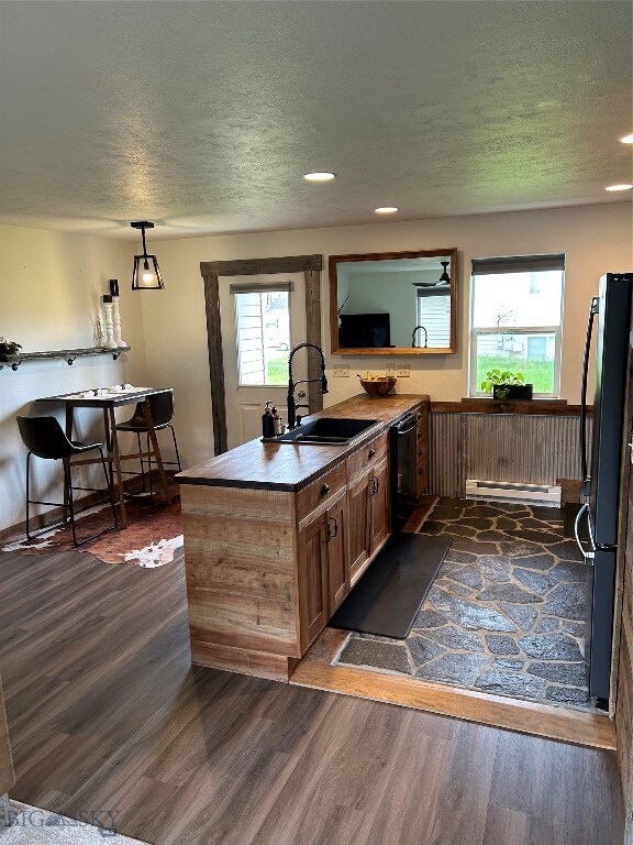 Kitchen and dining area