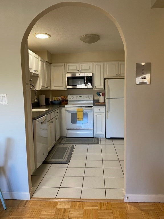 329 Harvard St unit 32, Cambridge, MA 02139 - photo 5