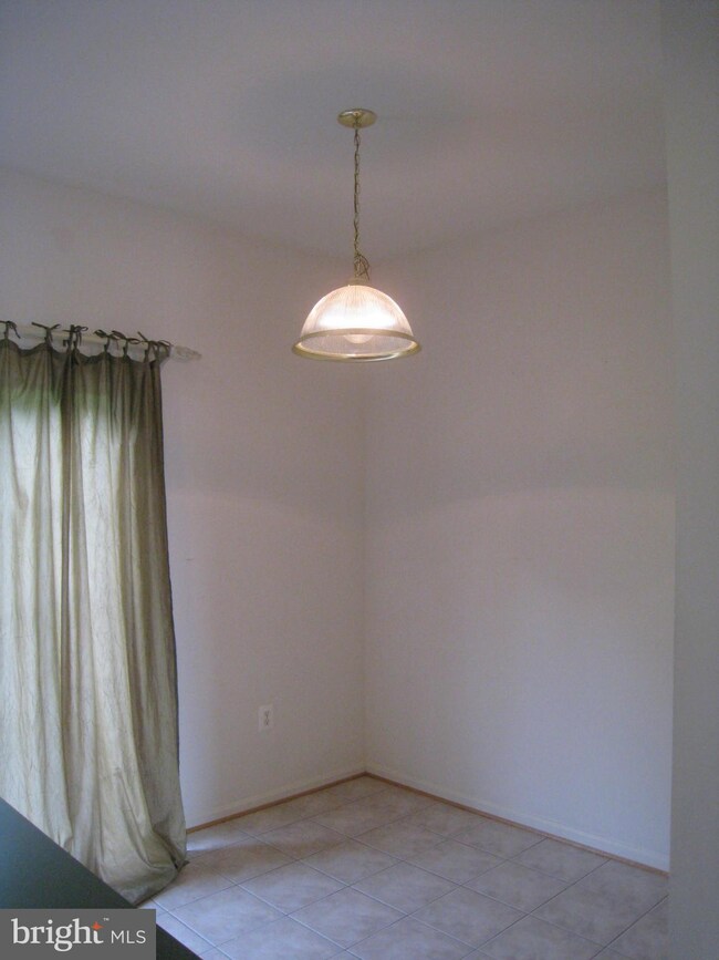 3621 Cebu Island Ct unit 59, Woodbridge, VA 22192 - photo 5