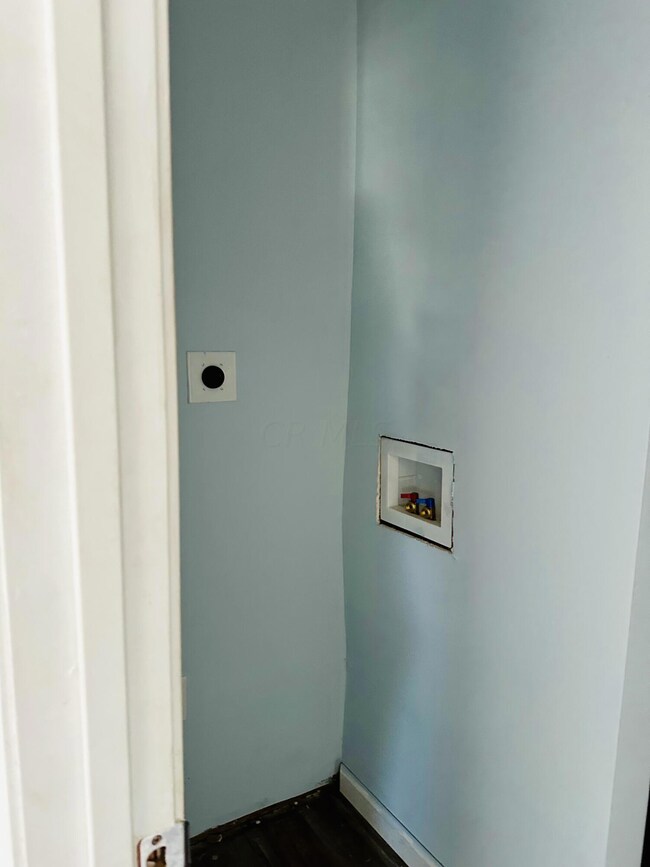 836 S Hamilton Rd unit A, Columbus, OH 43213 - photo 3