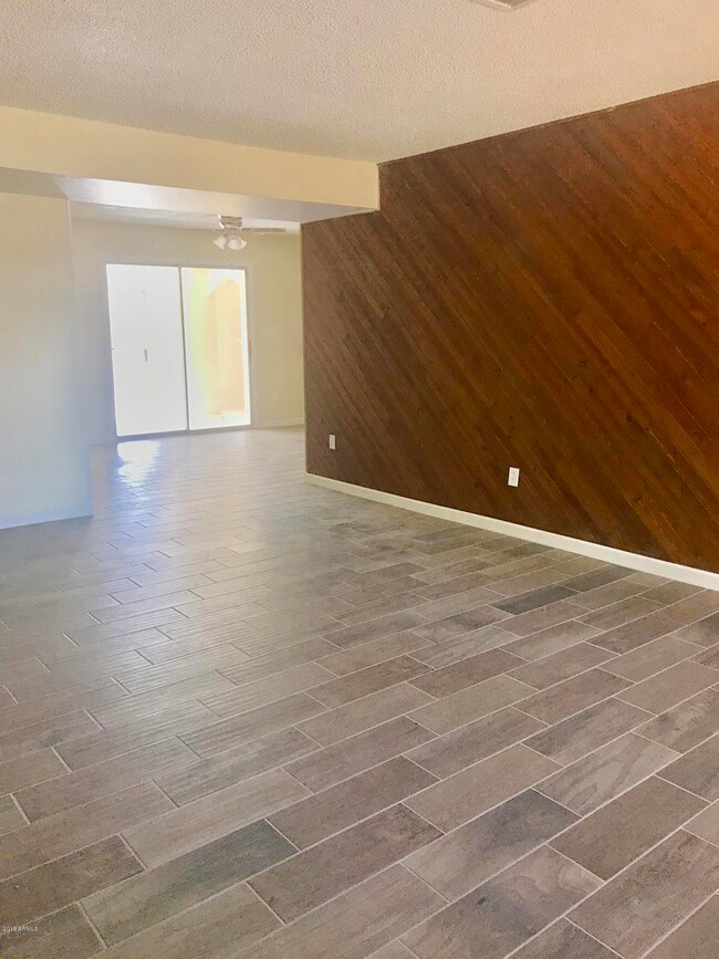 5211 W Hubbell St, Phoenix, AZ 85035 - photo 3