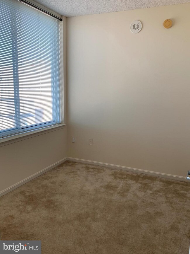 The Crescent unit 1108, Silver Spring, MD 20910 - photo 7