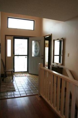 6610 Earnshaw St, Shawnee, KS 66216 - photo 2