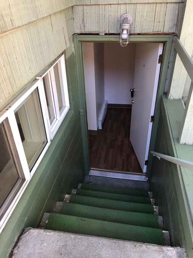 3908 Northwood Dr unit 2, Anchorage, AK 99517 - photo 3