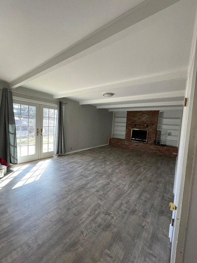 3231 Fairlawn Dr, Columbus, IN 47203 - photo 7