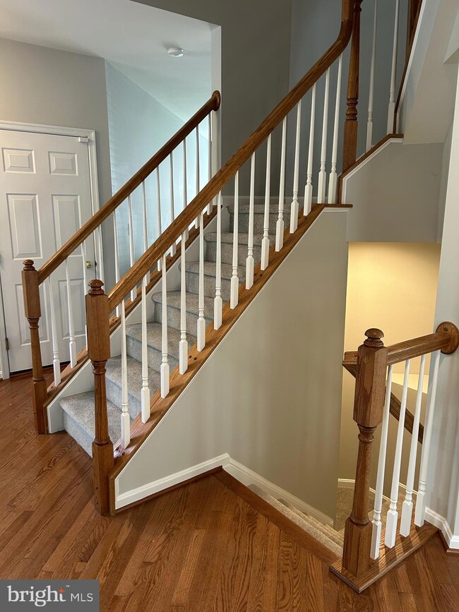 12540 Rickwood Ct, Bristow, VA 20136 - photo 6