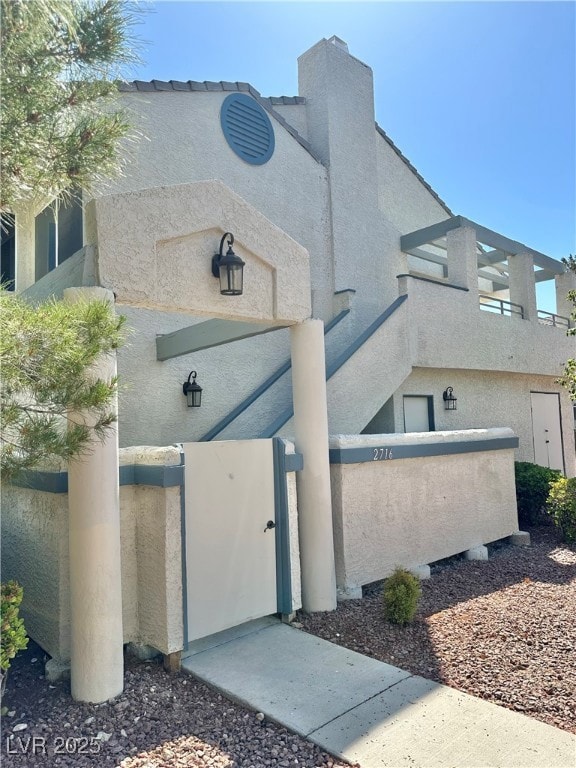 2716 Lodestone Dr, Las Vegas, NV 89117 - photo 3