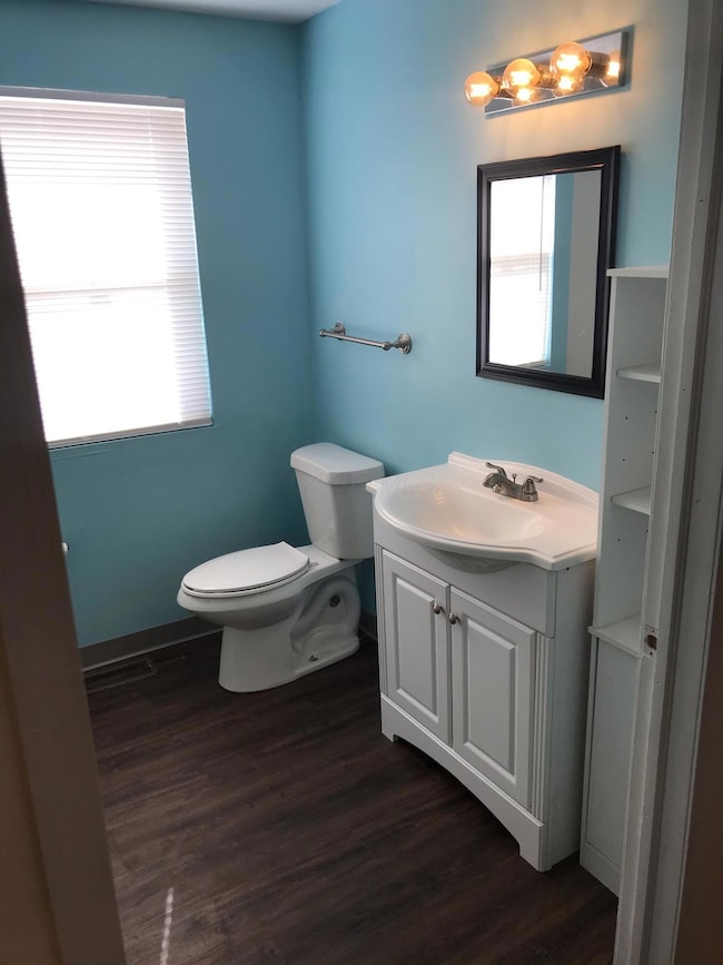 98 Buckeye Cir unit B098, Columbus, OH 43217 - photo 3