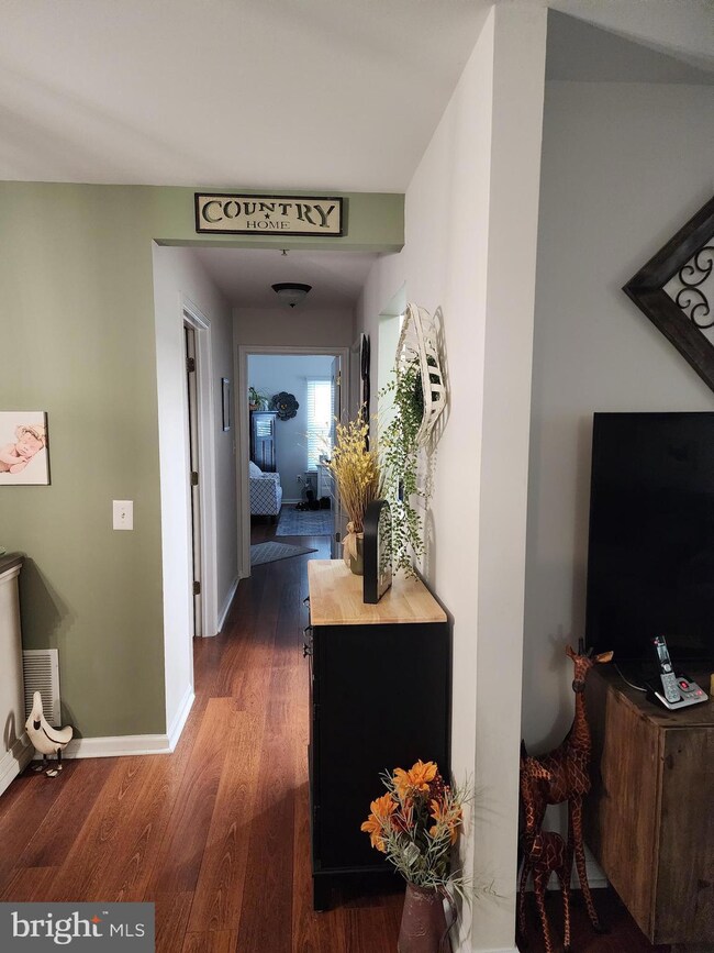 132 Mowat Cir, Trenton, NJ 08690 - photo 4