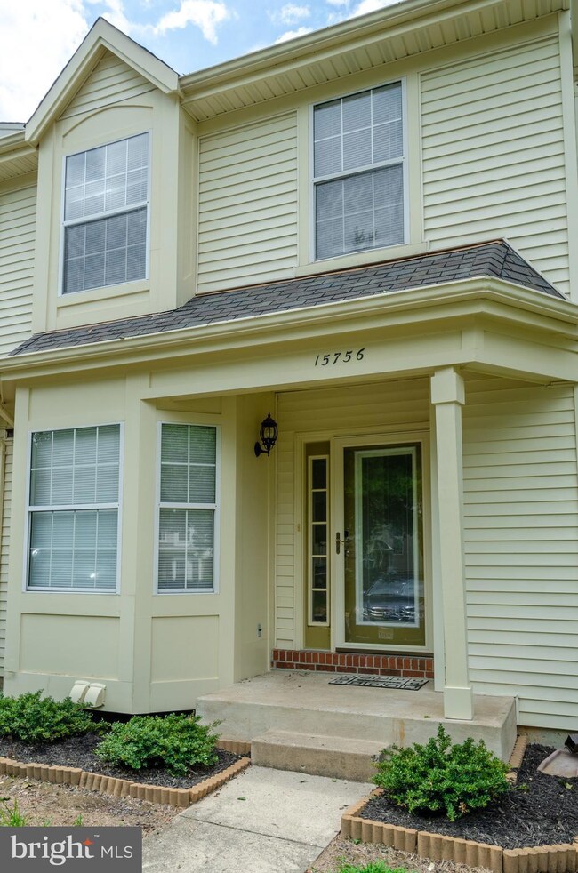 15756 Widewater Dr, Dumfries, VA 22025 - photo 2