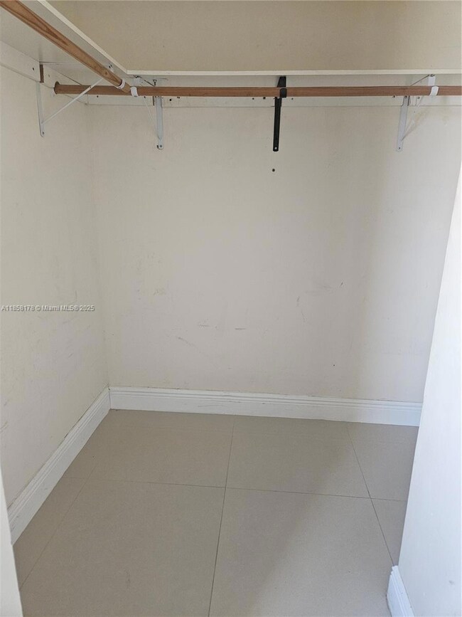 2046 W Flagler St unit 413, Miami, FL 33135 - photo 3