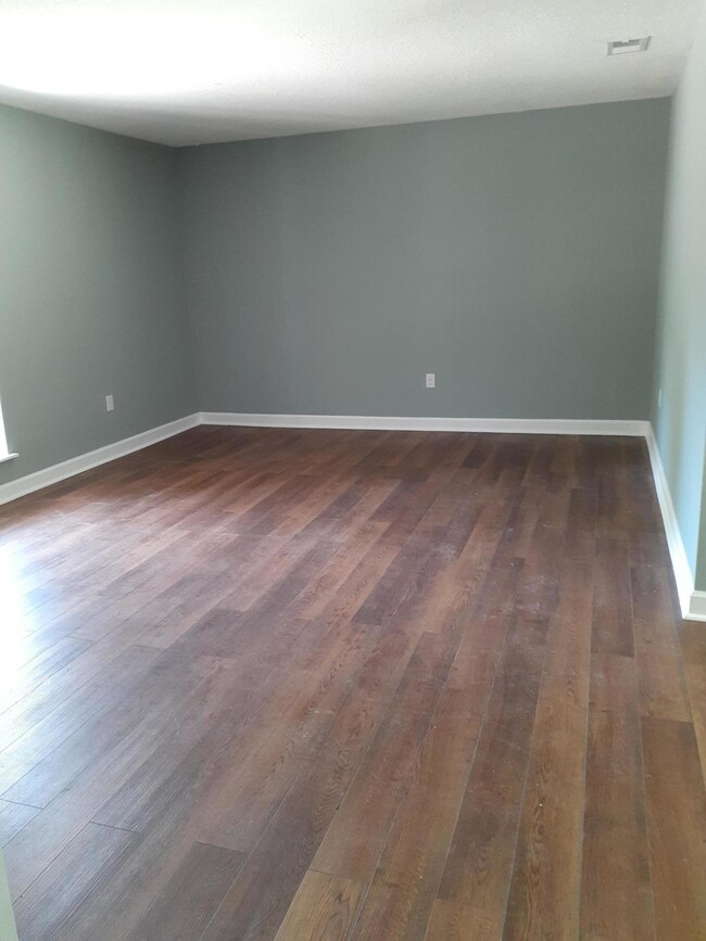 207 Forrest Pkwy, Crestview, FL 32539 - photo 7