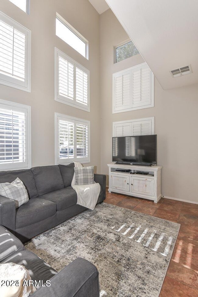 Stunning 19 Foot Ceilings