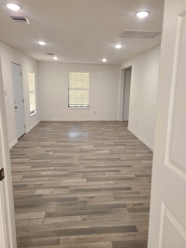 10116 Donald Dr, Houston, TX 77076 - photo 6