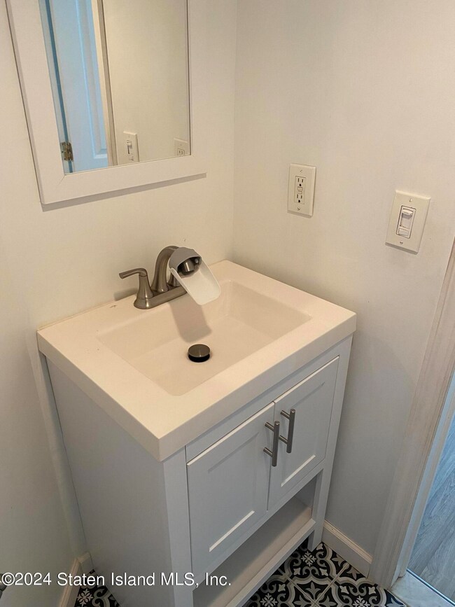 78 Pitney Ave, Staten Island, NY 10309 - photo 7