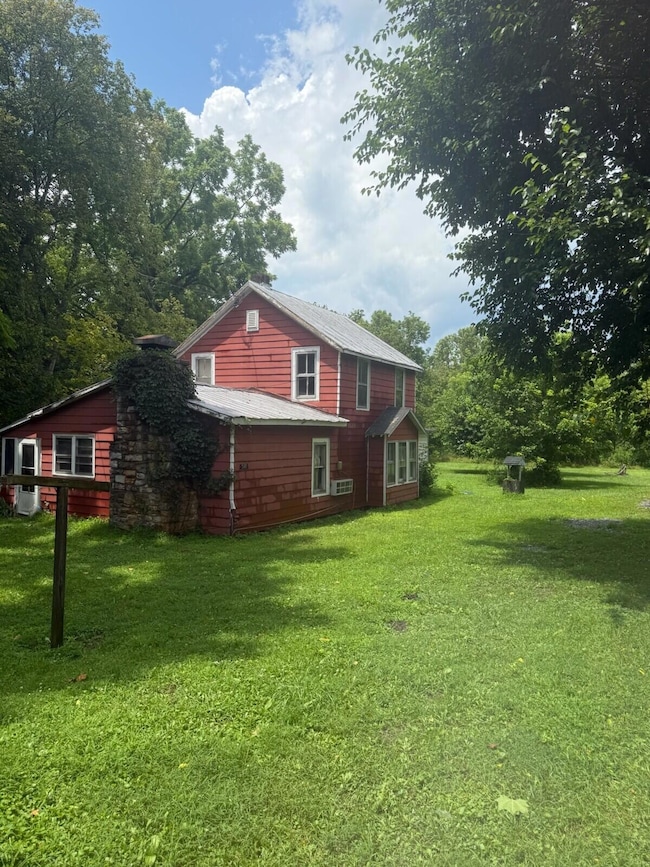 579,581 Botetourt Rd, Fincastle, VA 24090 - photo 3