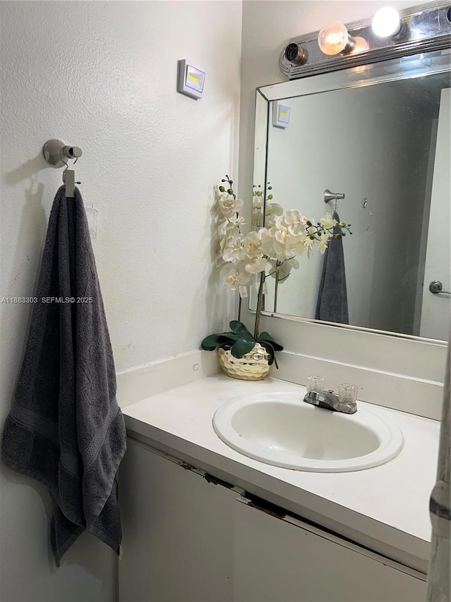 18111 NW 68th Ave unit G206, Hialeah, FL 33015 - photo 6