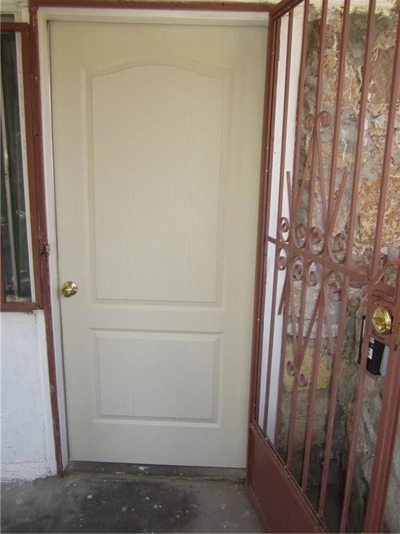 3425 Mountain Ave unit Rear, El Paso, TX 79930 - photo 2