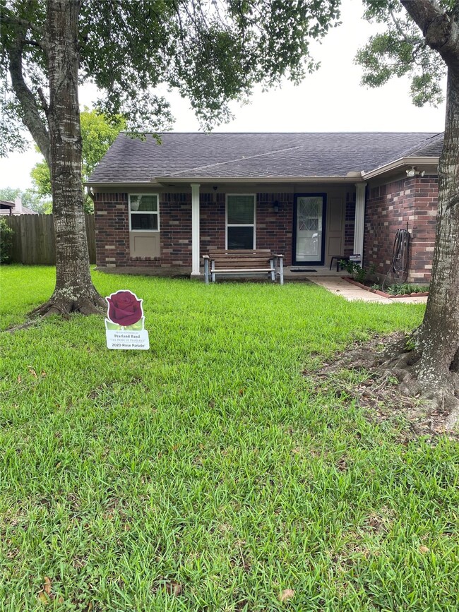 5206 Spring Branch Dr, Pearland, TX 77584 - photo 3