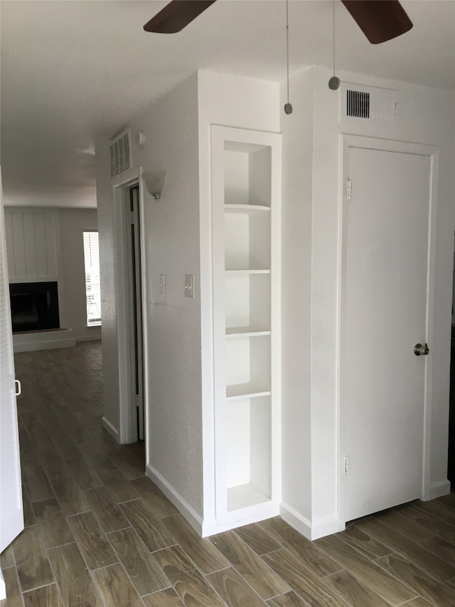 5625 Antoine Dr unit 1303, Houston, TX 77091 - photo 4