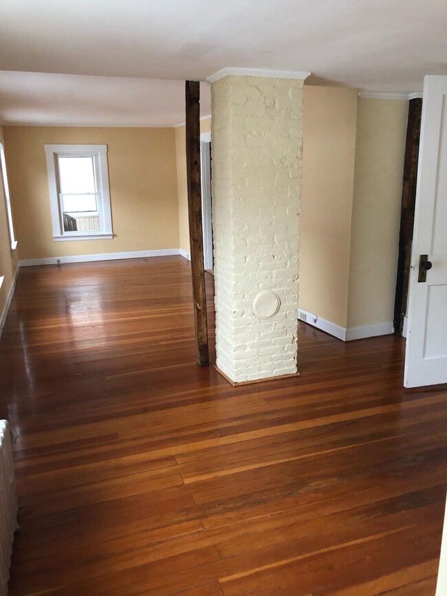 161 Nashua St unit B, Milford, NH 03055 - photo 5