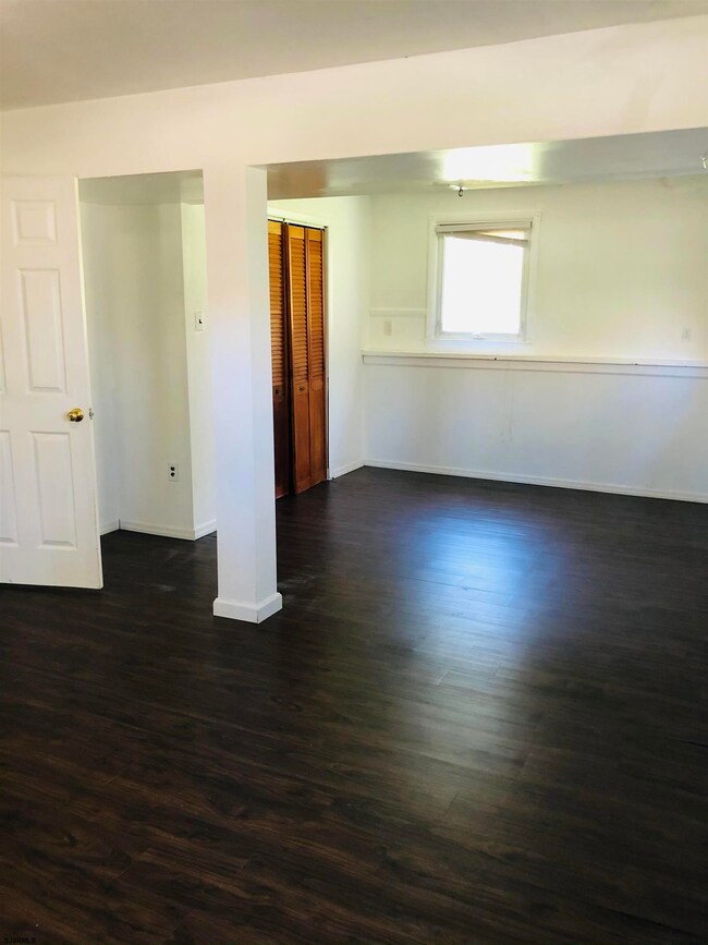 688 W Maryland Ave, Somers Point, NJ 08244 - photo 3