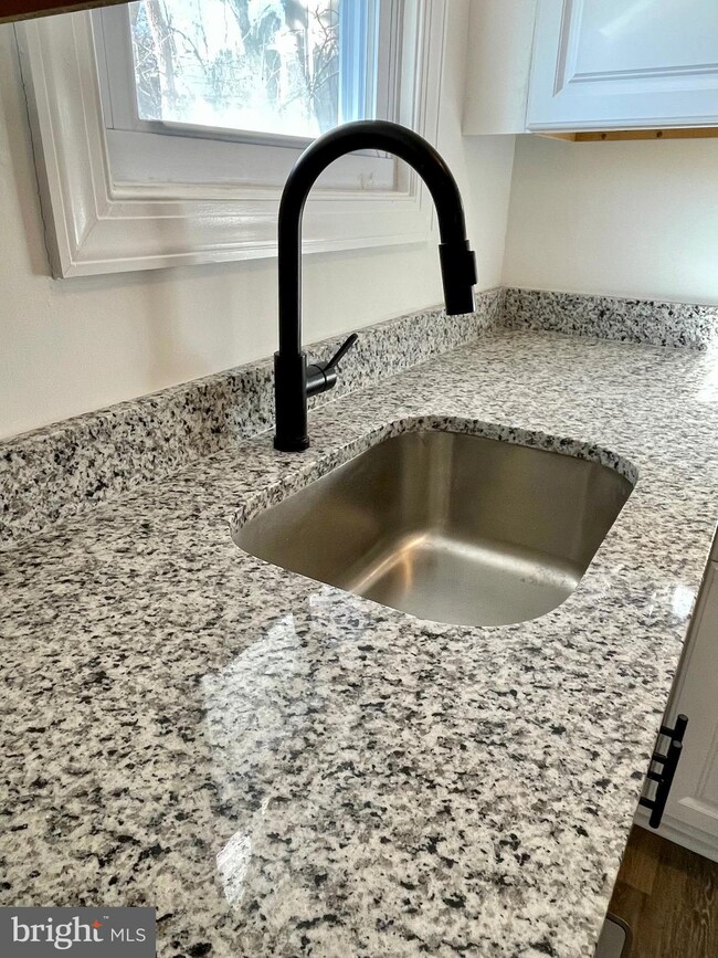 1129 Purcell Ln, Winchester, VA 22603 - photo 6