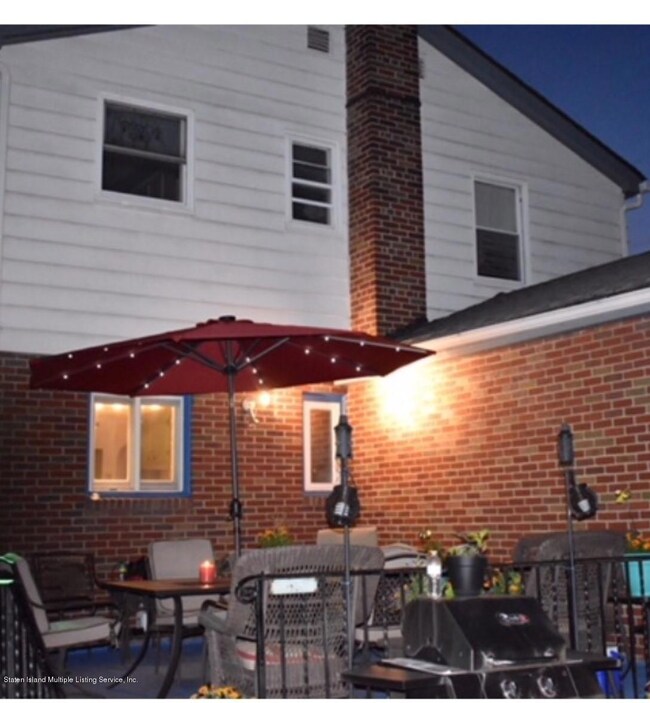 619 Oakland Ave, Staten Island, NY 10310 - photo 3