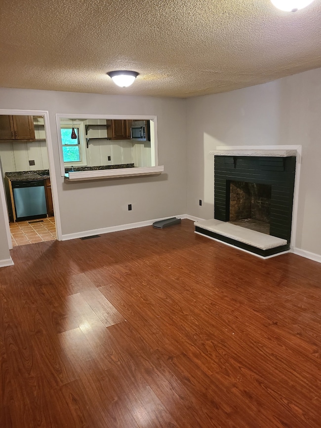 317 Center St, Shelbyville, TN 37160 - photo 4